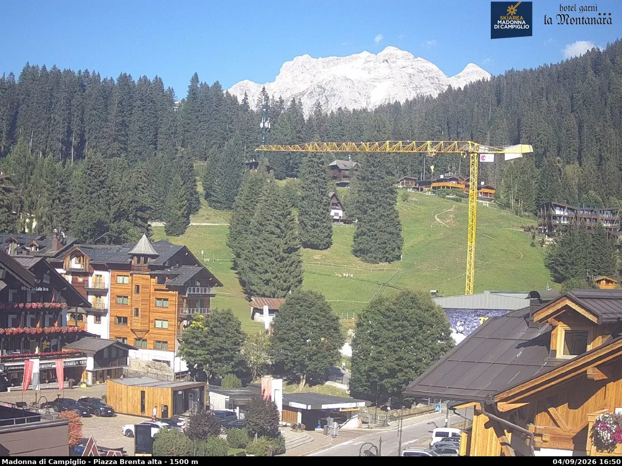 Hotel Garnì La Montanara - Piazza Brenta Alta - Madonna di Campiglio