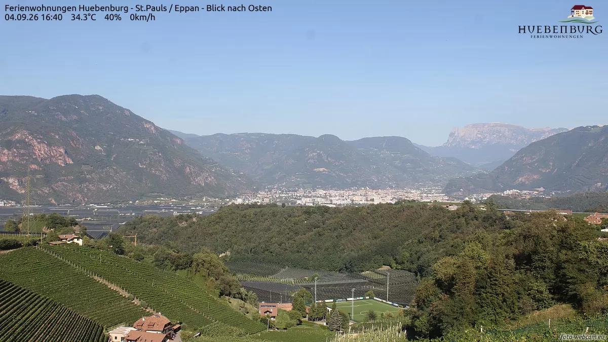 Ferienwohnungen Huebenburg - St.Pauls - Eppan - Blick nach Osten