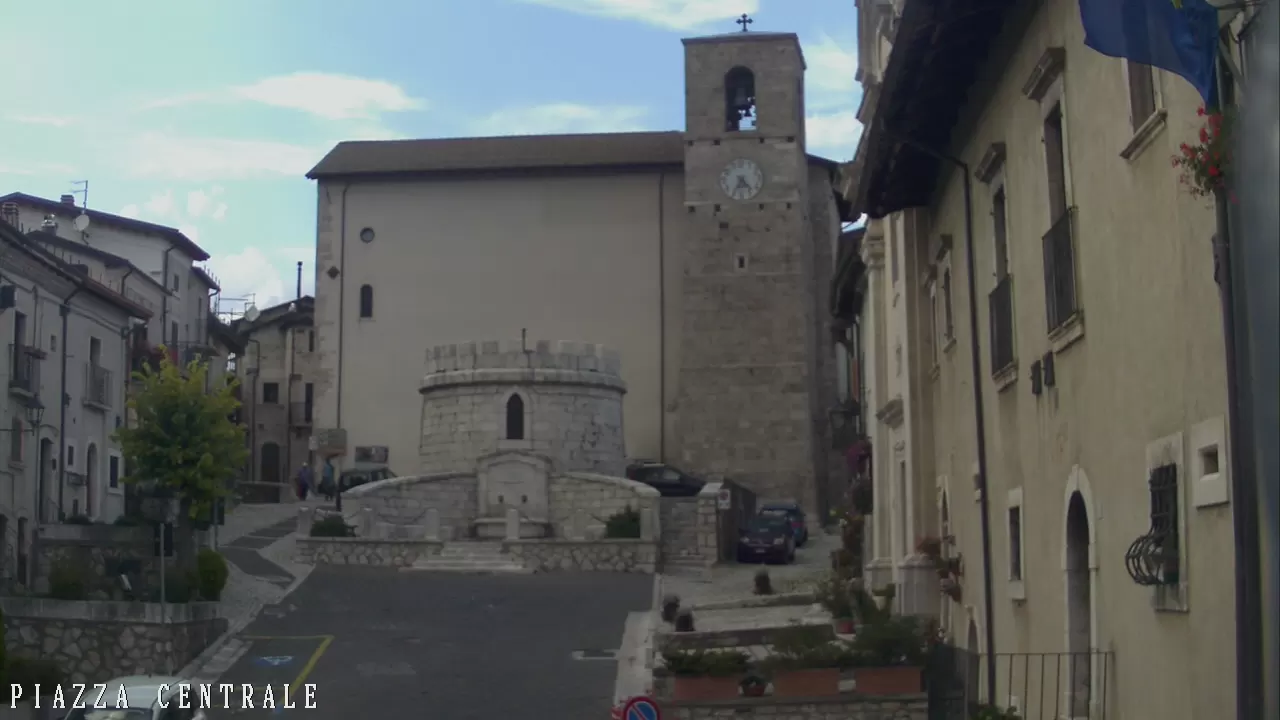 Chiesa Madre di Santa Maria Assunta - Piazza Centrale