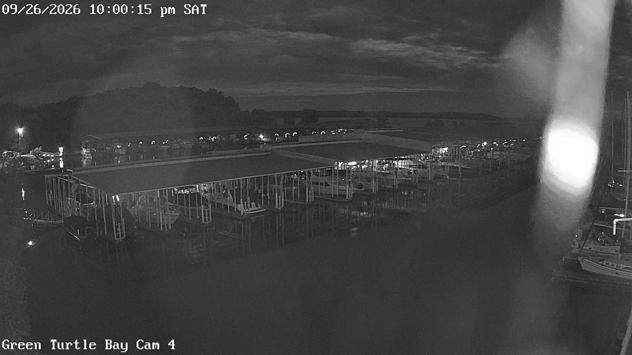 Green Turtle Bay Webcam Image of Docks and Boats