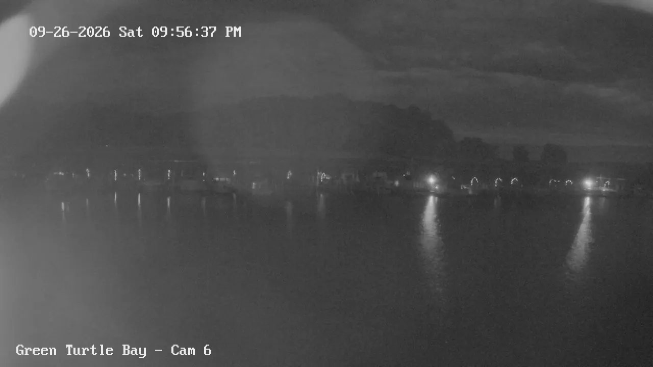 Green Turtle Bay Webcam Image of Docks and Boats