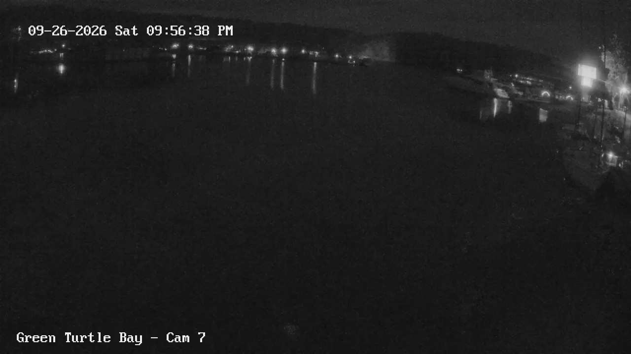 Green Turtle Bay Webcam Image of Docks and Boats