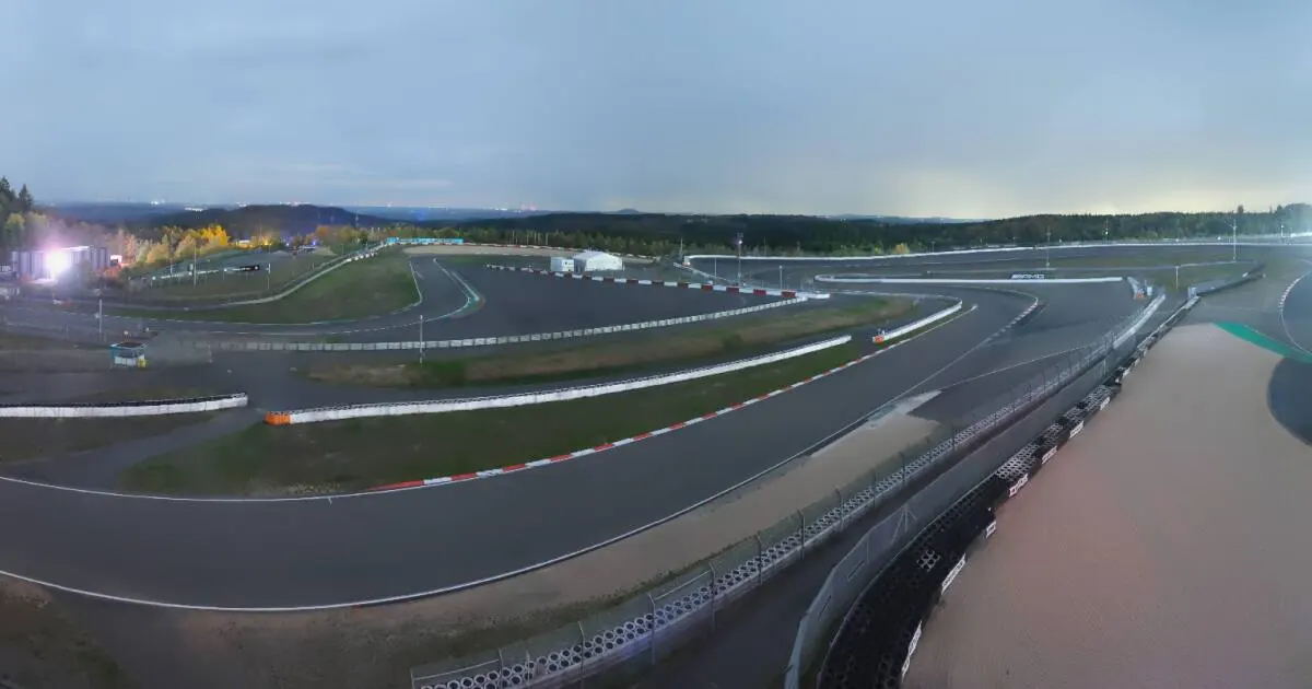 Nürburgring - T4a Mercedes Tribüne