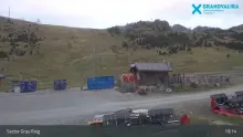 Webcam Antenció Mèdica a Pistes Escoda S.L. - La Suculenta Smash Burguer Grandvalira Sector Grau Roig - RocRoi Grau Roig | Mushing, Motos de Nieve & Adventure Center - Pic Alt del Cubil